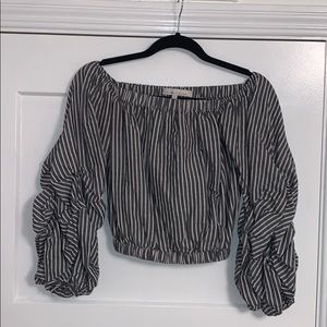 LOVERS + FRIENDS OFF THE SHOULDER TOP SIZE XS